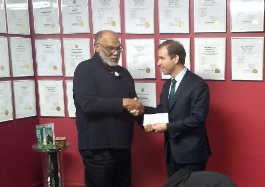 Hartford’s Mayor Luke Bronin Presents Check for T20 Cricket Tournament